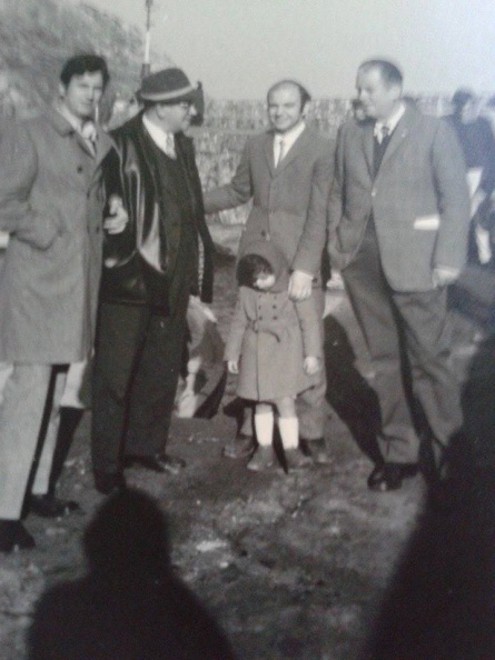 Maestro Alino loni ,anno1971, insegnante elementare e carcerario...viveva in Gorgona con la moglie e la figlia Daniela. nicoletta dodoli 8.jpg