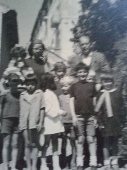 Maestro Alino loni ,anno1971, insegnante elementare e carcerario...viveva in Gorgona con la moglie e la figlia Daniela. nicoletta dodoli 9.jpg